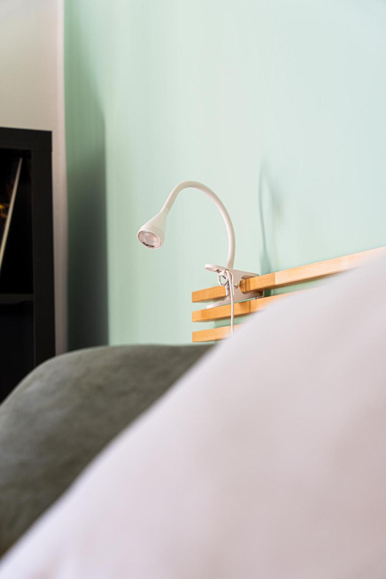 Urban Nest Apartment Rom